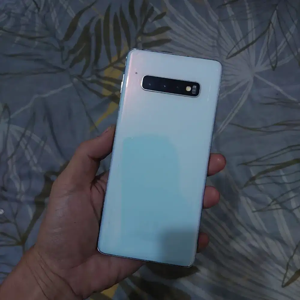 Samsung S10+ NFC 8/128 gb