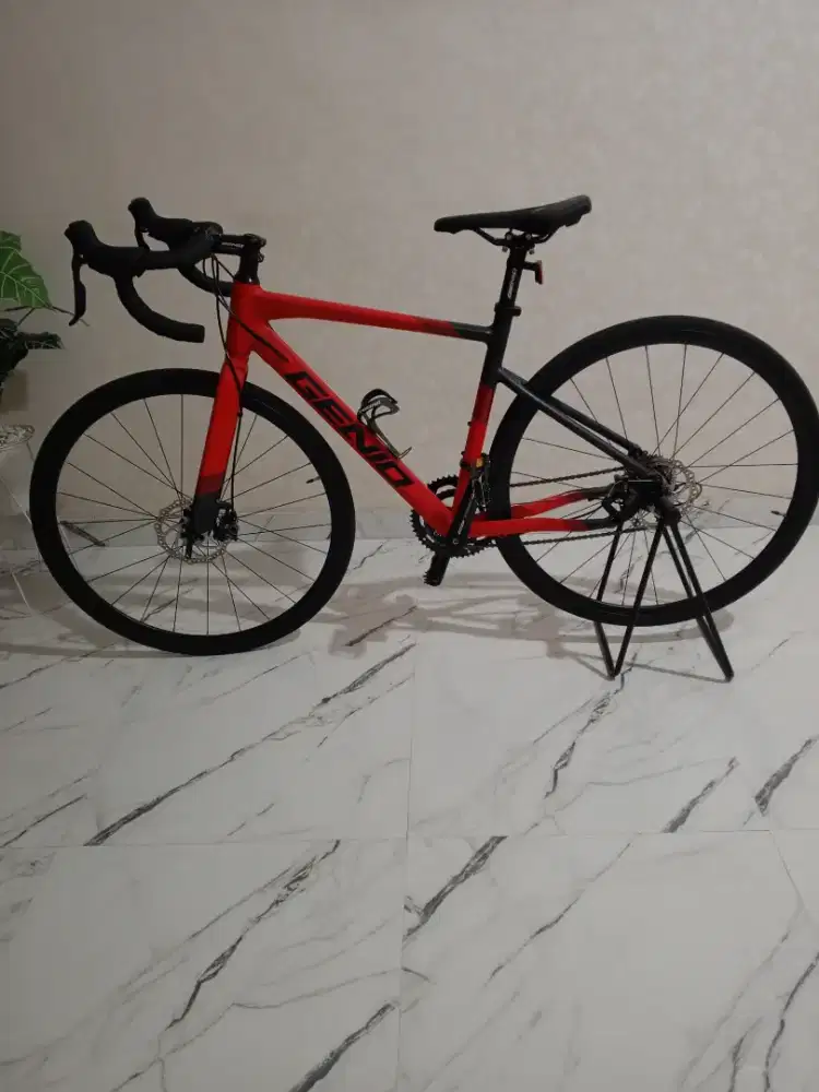 DIJUAL CEPAT SEPEDA BALAP MEREK GENIO BREAKER 2.0