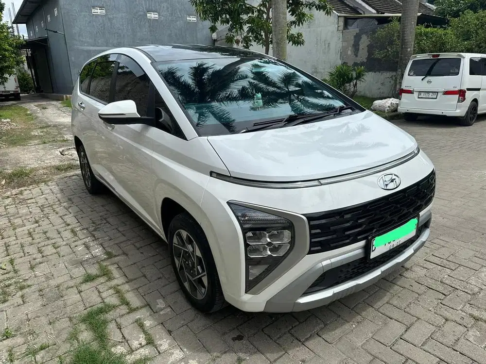 Stargezer Prime 2022 - Low KM - Captain Seat - PERTAMAX