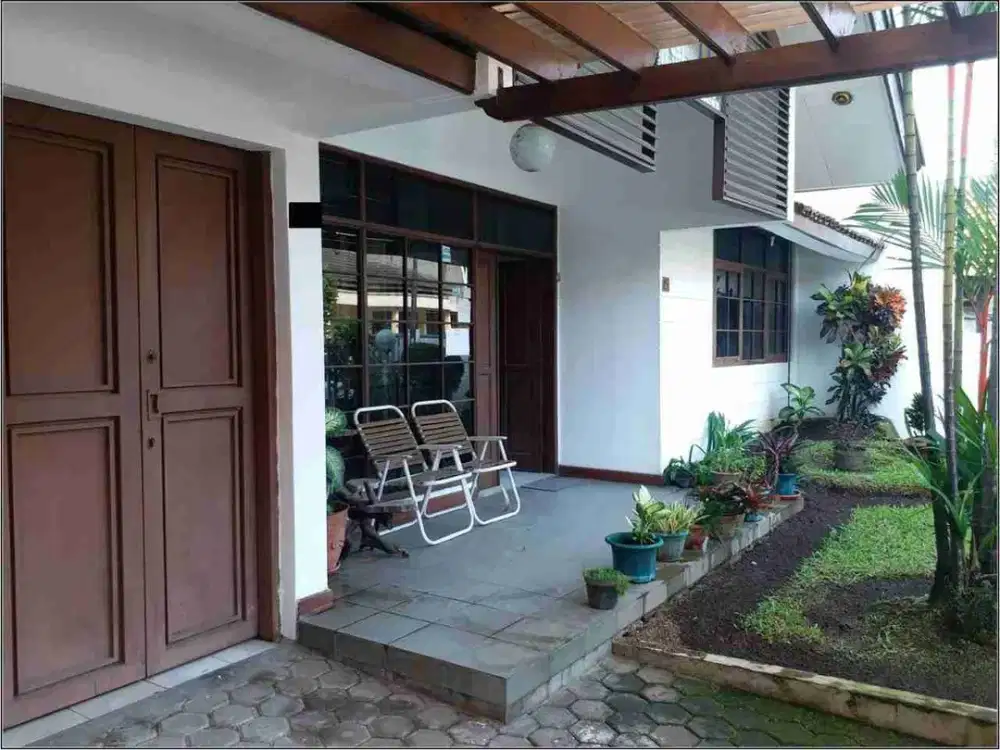 Rumah Luas di Sayap Srimahi Regol Bandung Tengah Lokasi Strategis LB 250 harga 3 Milyar
