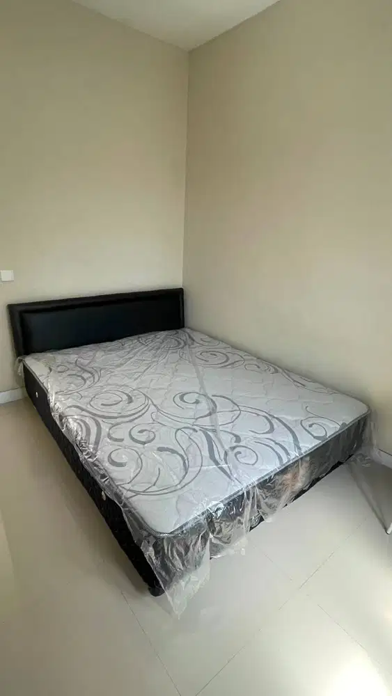 Ranjang Besi Hitam + Spring Bed 160x200 Fullset Murah