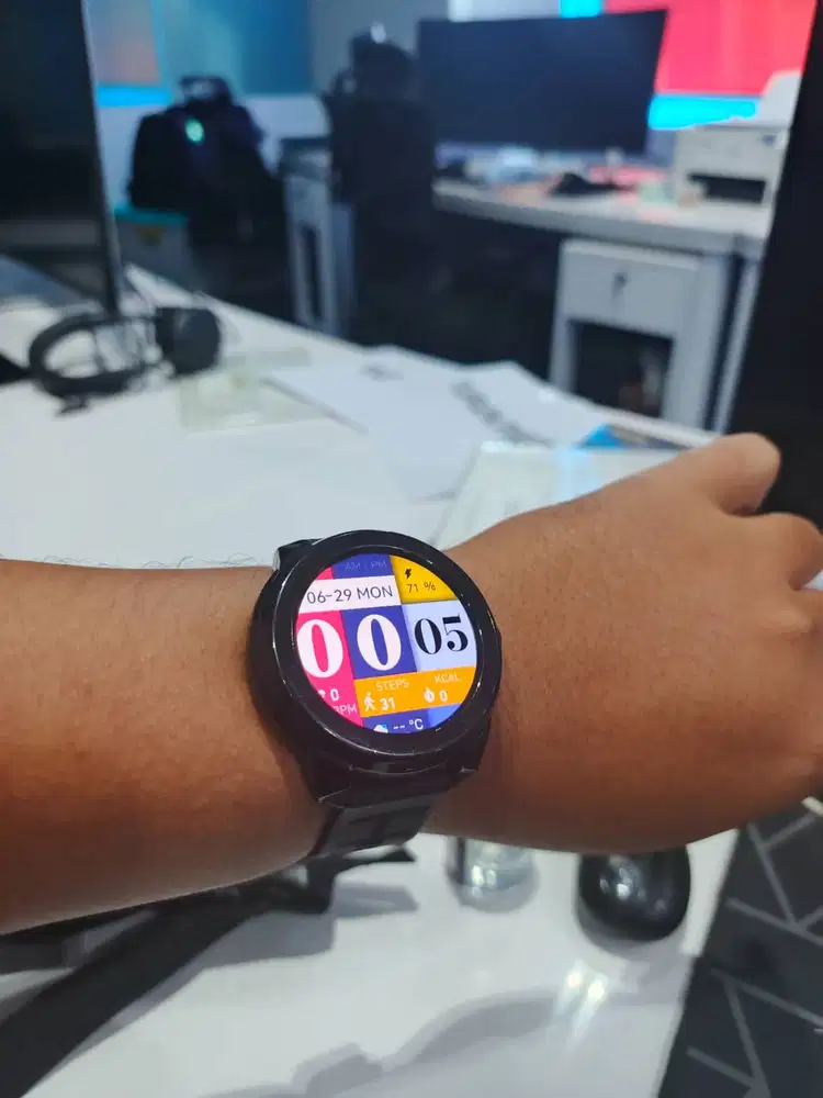Smartwatch Haylou Solar ultra bekas terbaik
