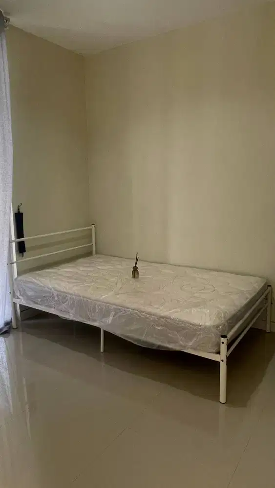 Ranjang Besi Putih Minimalis + Spring Bed 150x120 Fullset Murah
