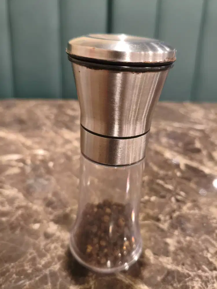 Black Pepper Grinder / Penghalus Lada Hitam 5x13,5cm