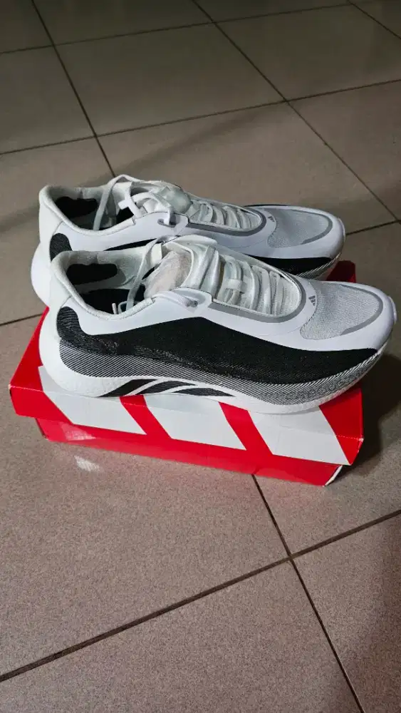Adidas Hyperboost Edge PK