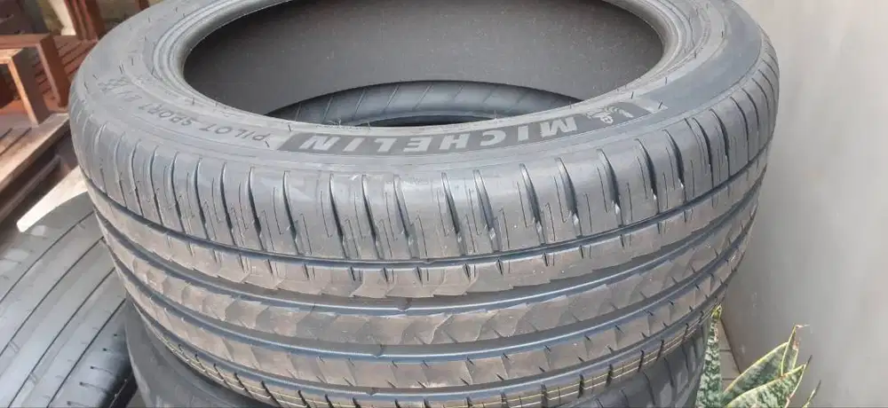 Jual ban MICHLEIN PILOT SPORT EV 255/45 R 20