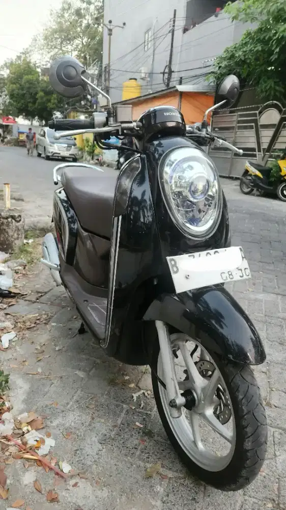 Honda Scoopy 2015