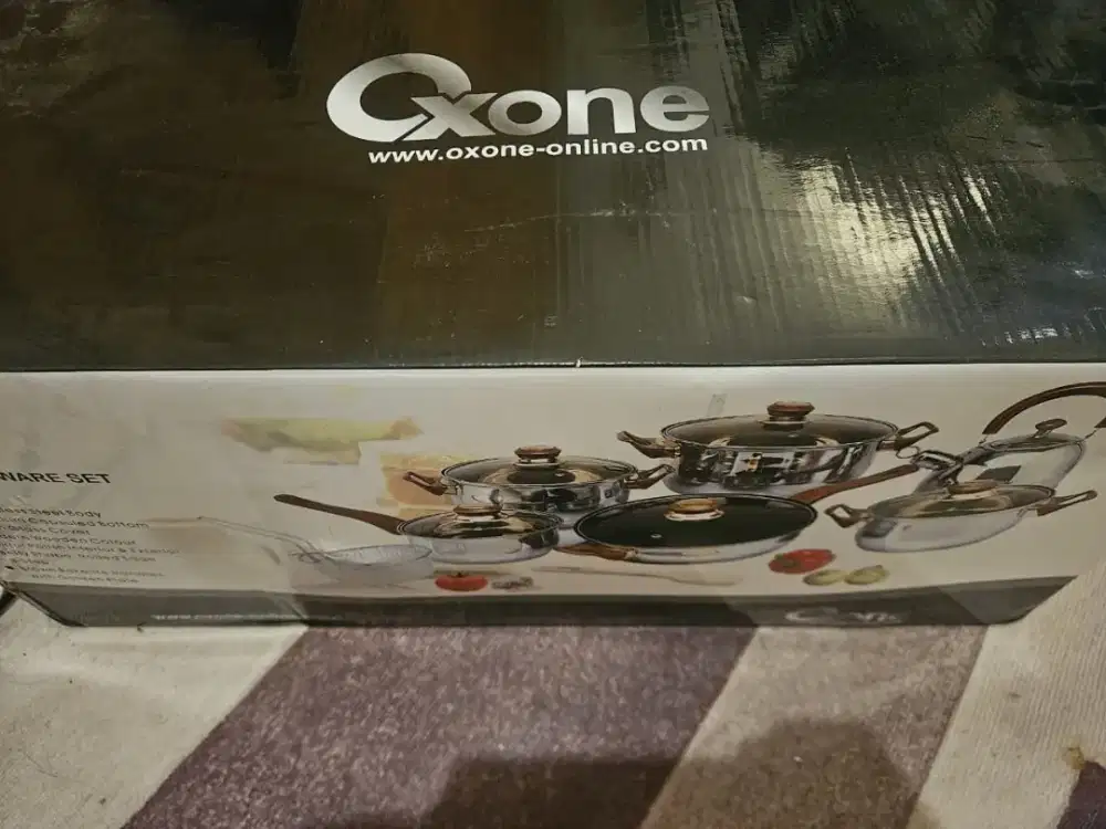 Satu set alat masak merek OPTIMA