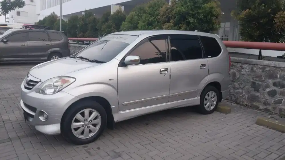 Jual mobil avnza tipe s 2011