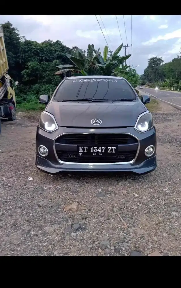 Daihatsu ayla 1.0 x MT 2016