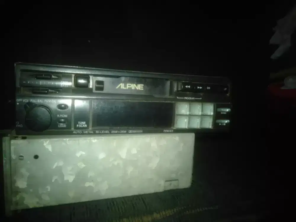 Tape ALPINE radio kaset jadul lokasi Cilebut bogor