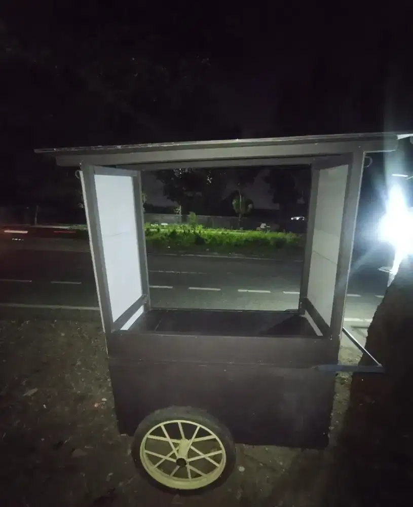 gerobak baru jadi