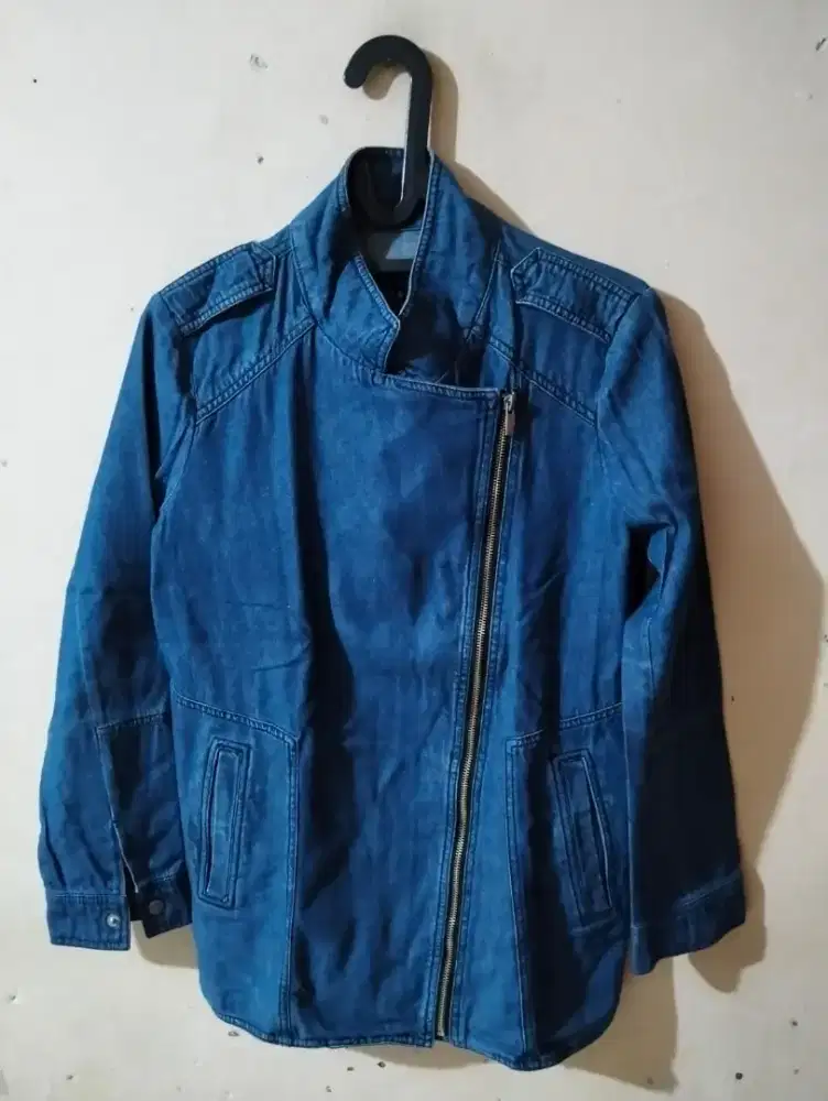 Jaket Levis wanita