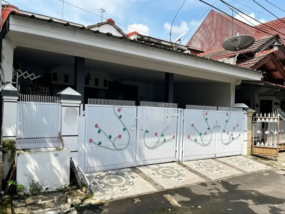 Rumah hanya 5 menit ke stasiun dan 8 menit ke tol di Prima Harapan Regency