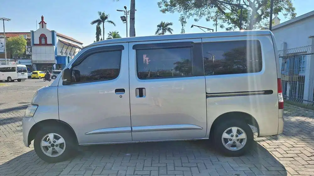 Daihatsu Gran max 2021 Minibus 1.3 D AC