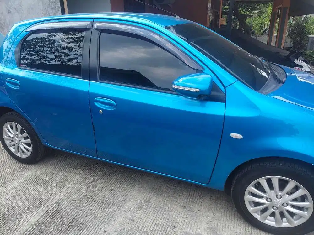 Toyota Etios Valco 2014 Bensin