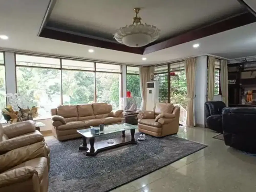 Rumah Luas 2 Lantai Asri di Sangkuriang Dago Bandung