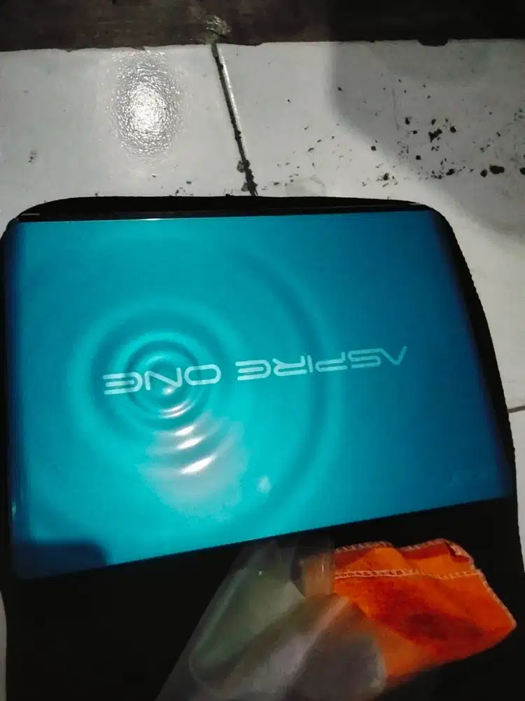 Jual Notebook Acer Aspire d270 nego