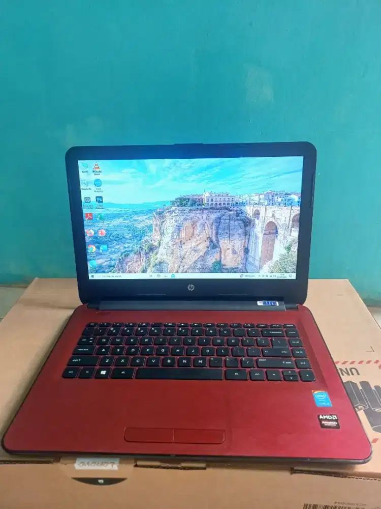 Laptop hp standar kantor dan edit tipis