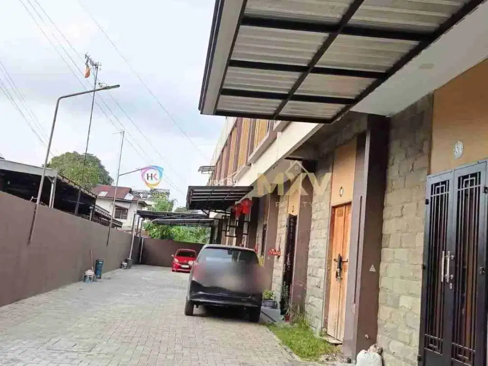 Ashta Residence