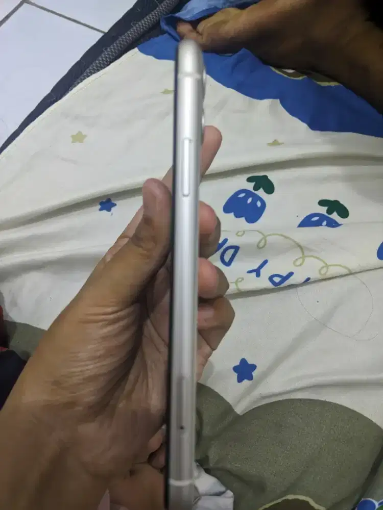 Di jual cepat iphonen 11 64Gb