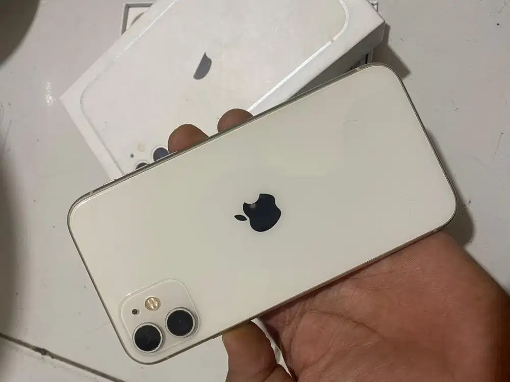 Iphone 11 64gb lengkap