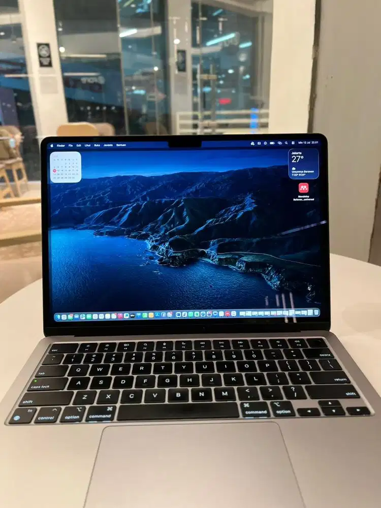 MACBOOK Air M2 8/256