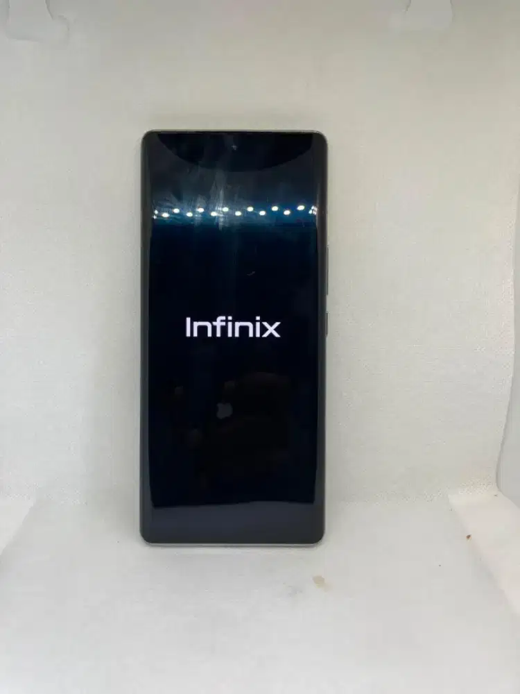 Infinix note 40pro 8/256gb
