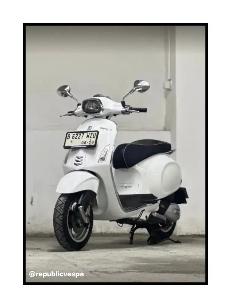 JUAL CEPAT! VESPA SPRINT 150 IGET TH 2017 PERFECT CONDITION