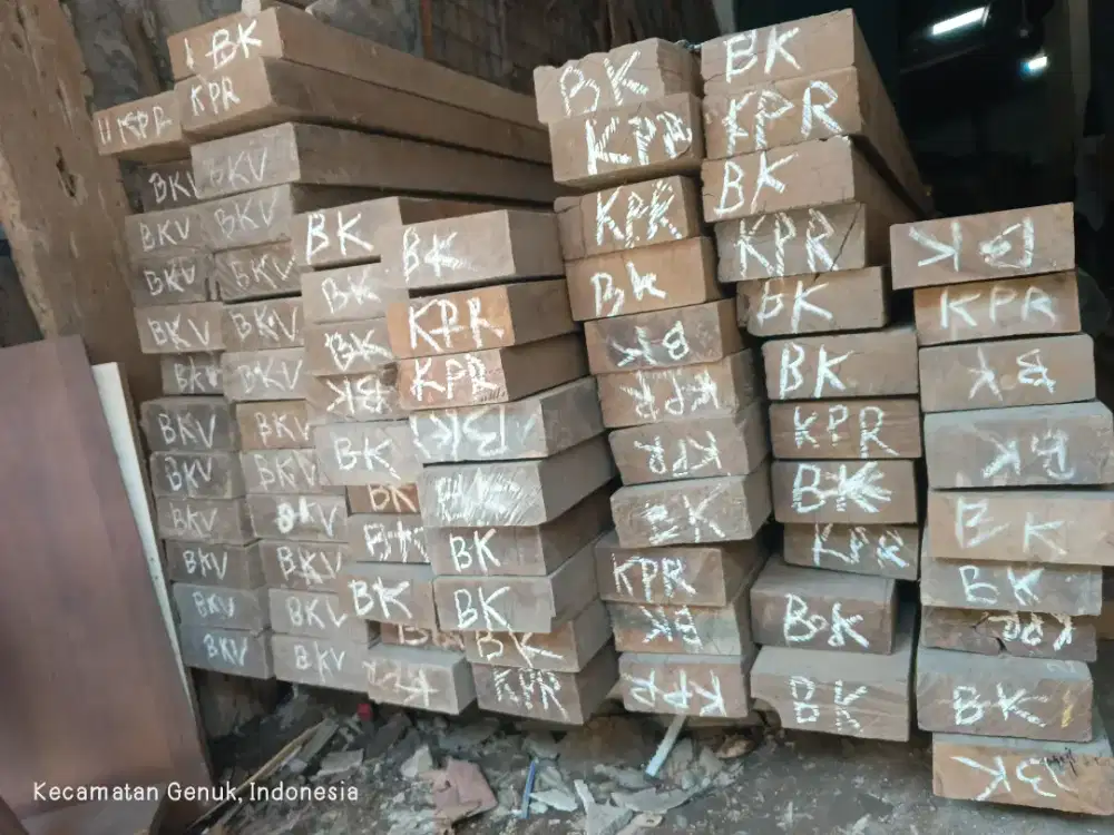 Kayu bengkirai dan kamper