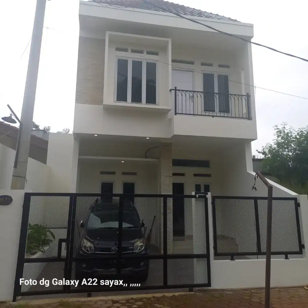 Disewakan Rumah 2 Lantai di Pusat Kota Cibinong dekat Pemda