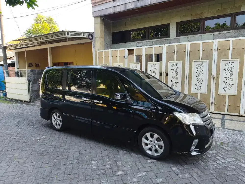 SERENA HWS 2013 AT DP 15JT Saja