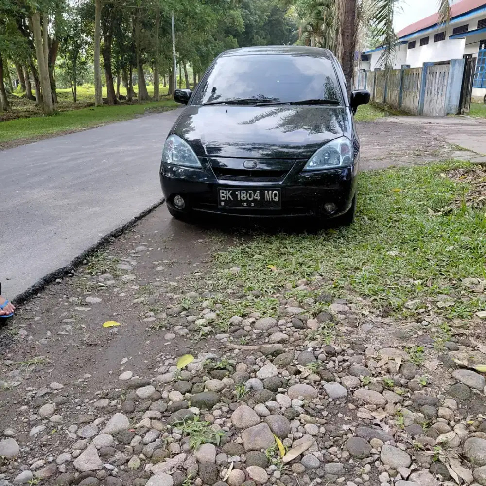 Dijual mobil aerio tahun 2003