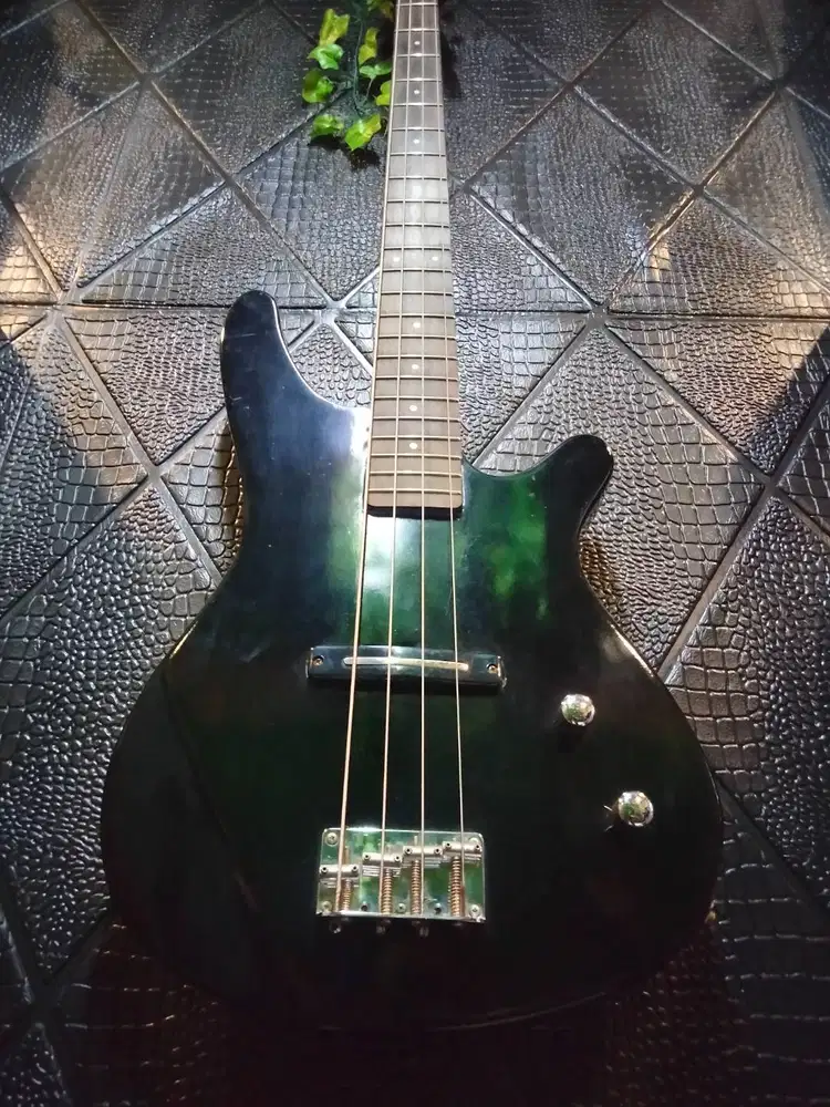 Bass 4 strings Fender Preloved