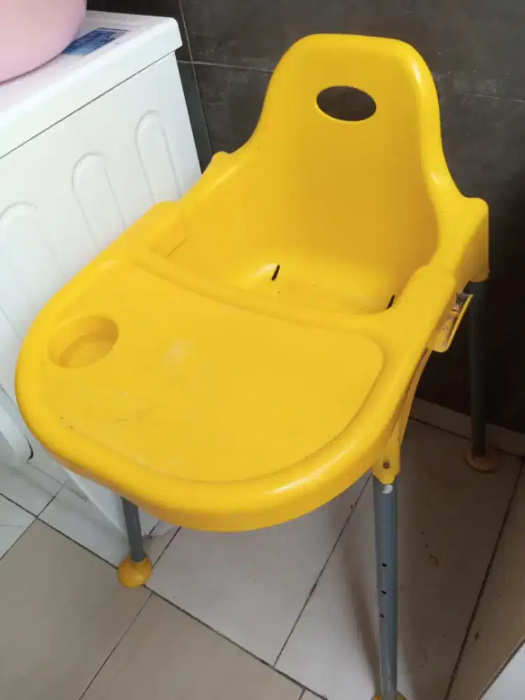 Dijual Kursi Makan Bayi High Chair Bayi Warna Kuning - Kondisi Bagus