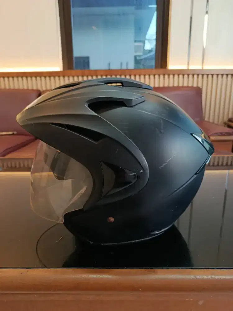Helm SNI hitam doff belum lama pakai bersih luar dalam