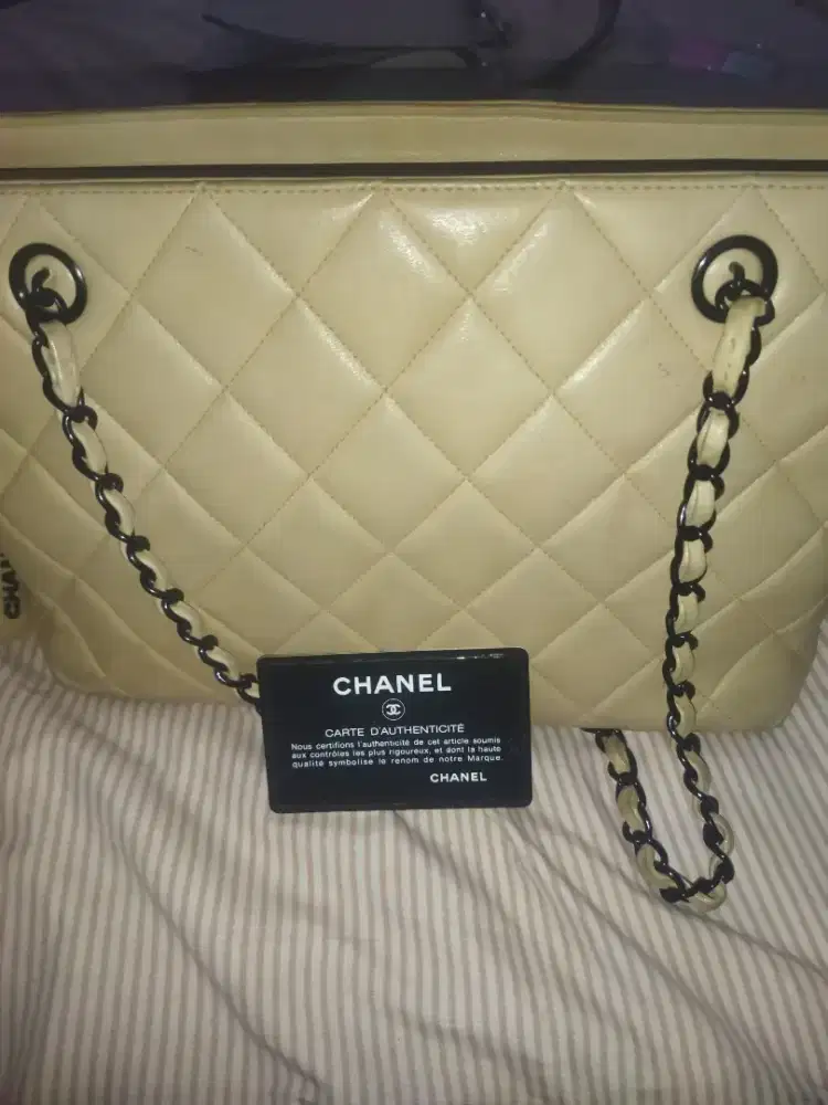 Tas Chanel vintage beige lambskin