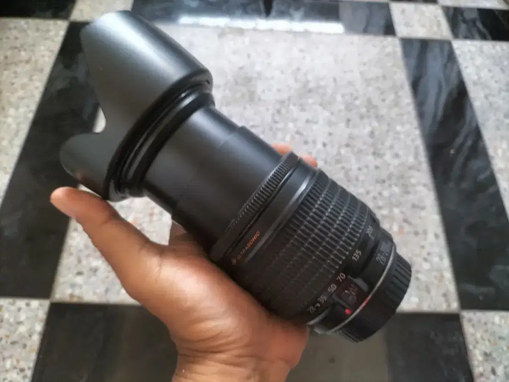 Lensa Canon 28-200mm USM