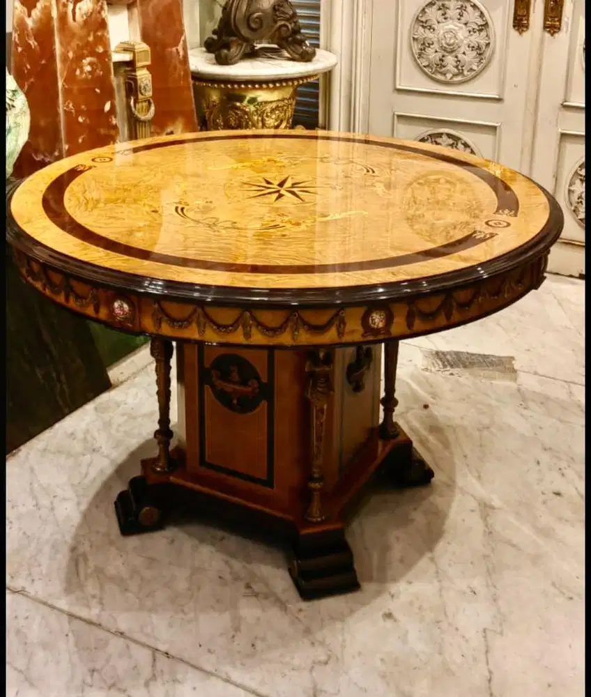 davinci foyer table