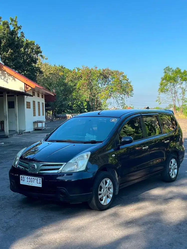 Grand Livina SV 2011