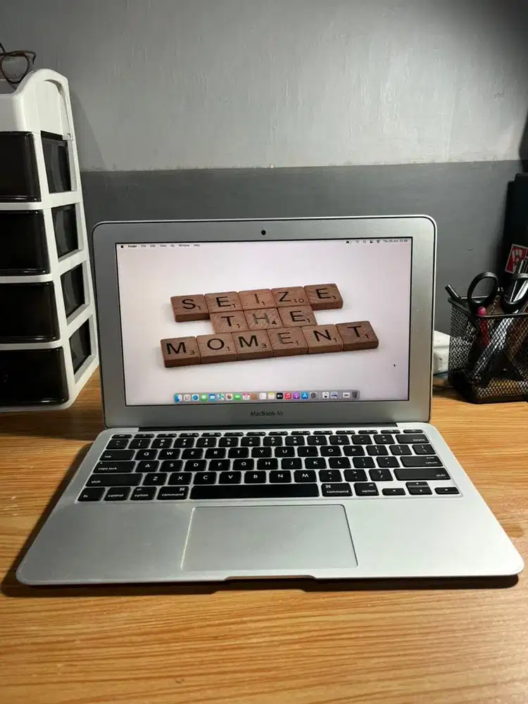 Macbook air 11inch slim tipis ringan