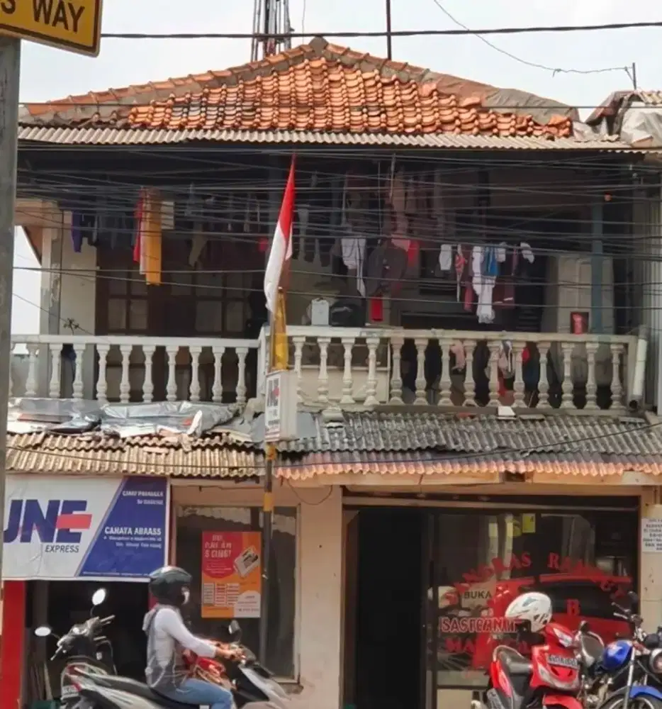 DIJUAL RUMAH LANTAI 2 LOKASI STRATEGIS DIPINGGIR JALAN RAYA RAGUNAN