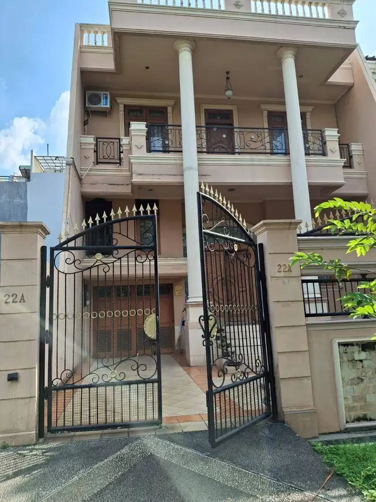 Dijual rumah PIK 1 9x25