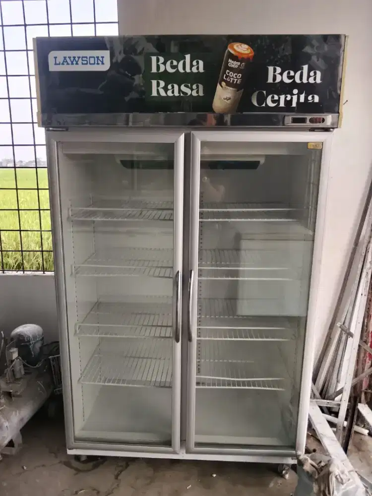 Showcase minuman