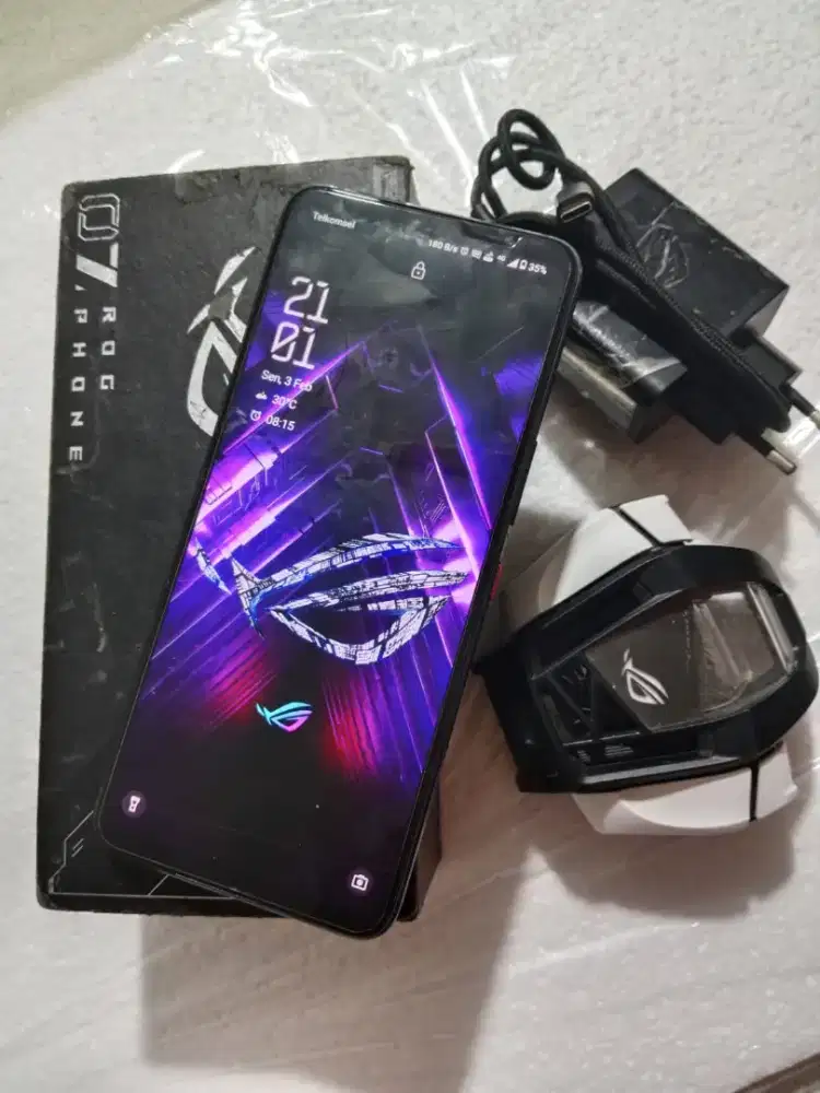Asus rog Phone 7 12/256 GB masih mulus resmi