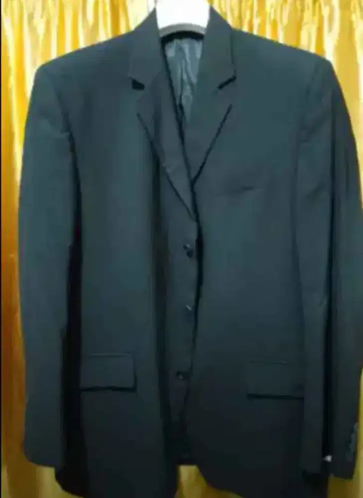 Jas formal pria size XL warna hitam bahan berkualitas, jahitan rapi