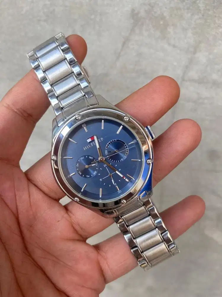 Jam tangan helfiger