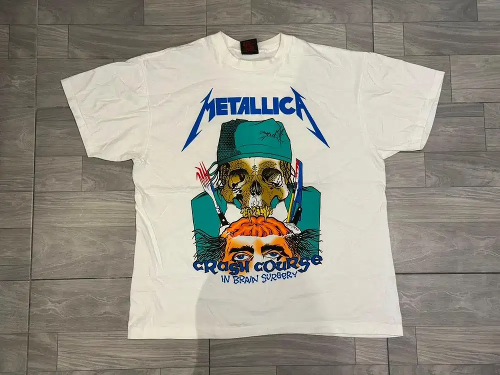 Bootleg metalica shirt
