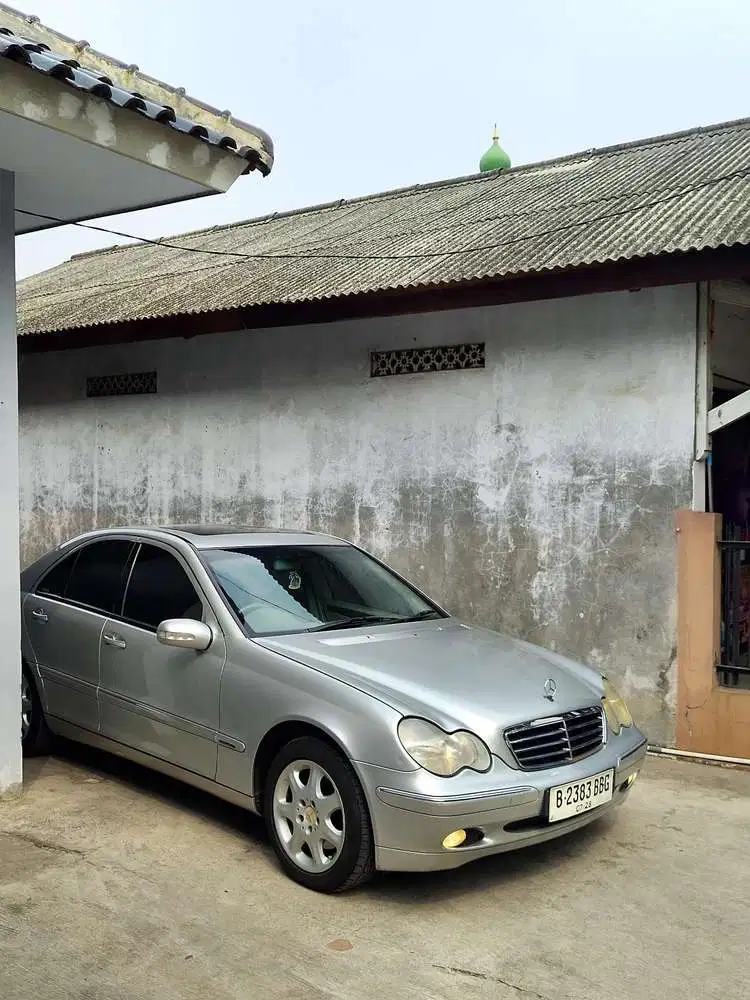Mercedes-Benz C240 2003 Bensin