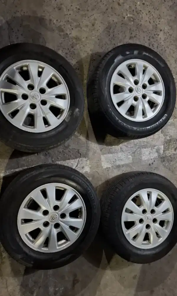 Di jual velg original innova 2015 kebawah